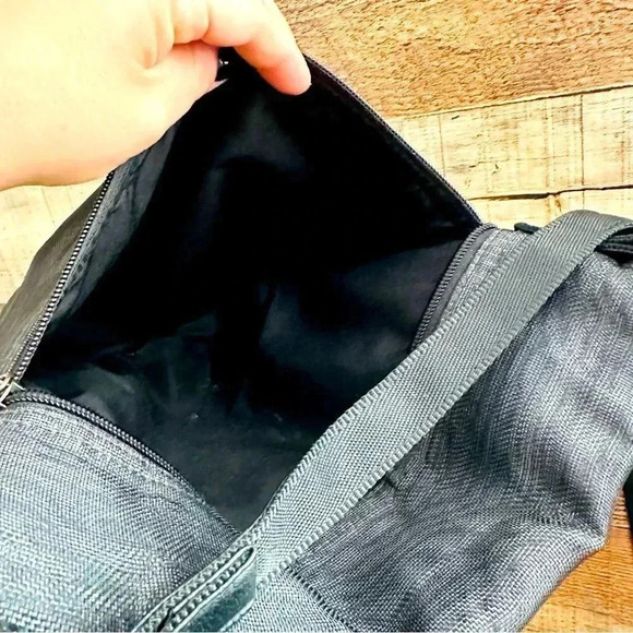 Smateria Companion Crossbody Eco Friendly Bag - Picture 8 of 12